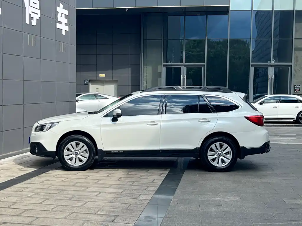 Subaru Outback 2017 2.5i Luxury