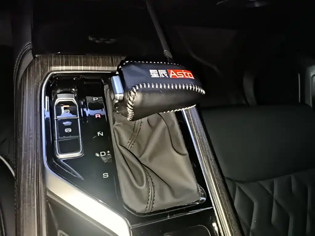 Wuling Jiachen — миниатюра 14