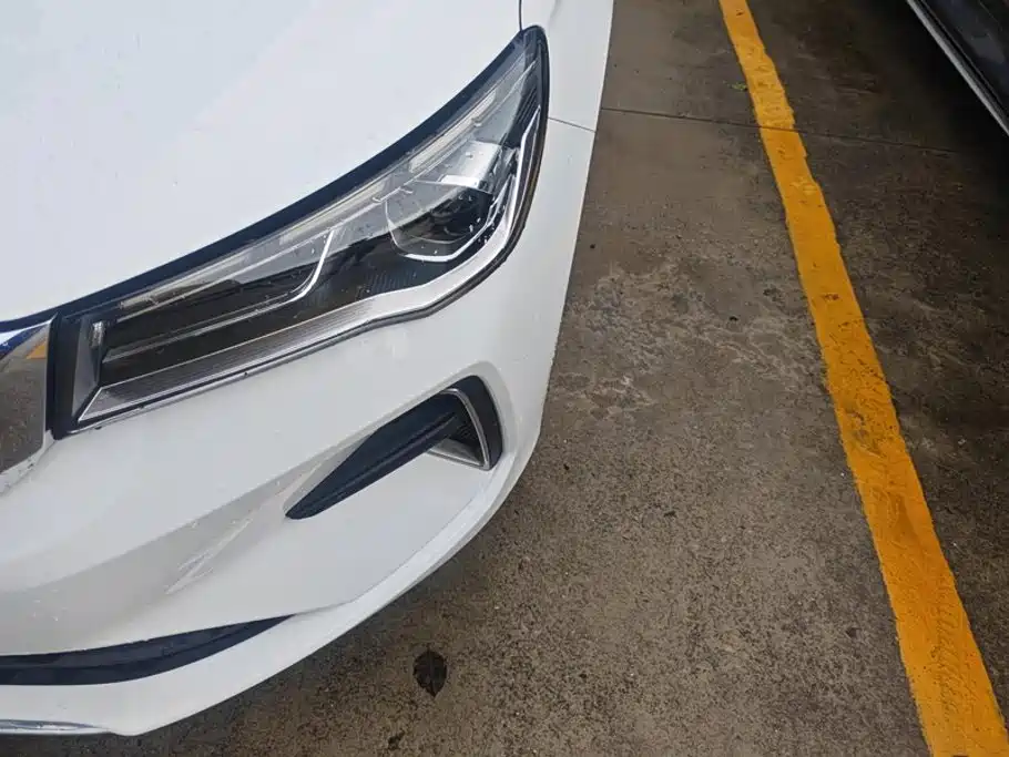 Geely Emgrand 2022 4 1.5L CVT Flagship