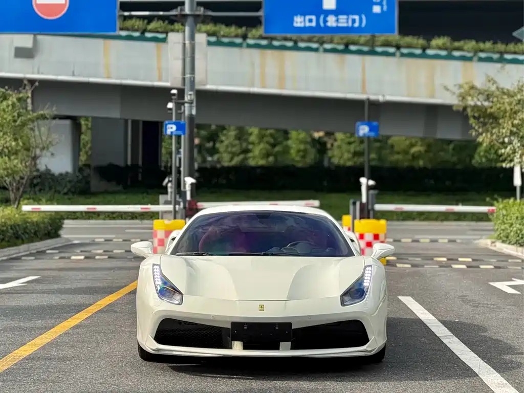 Ferrari 488