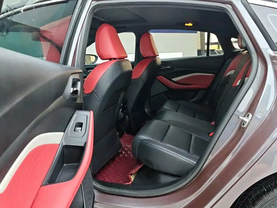 MG MG5 — миниатюра 11
