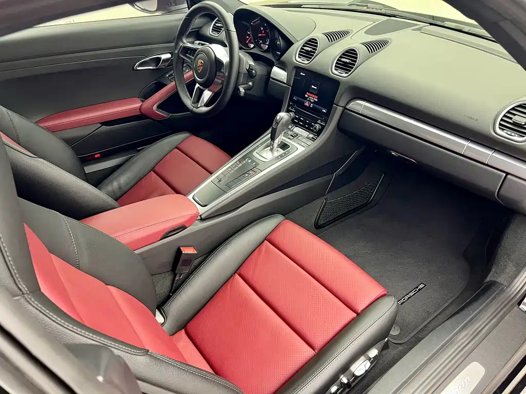 Porsche 718 2018 Cayman 2.0T