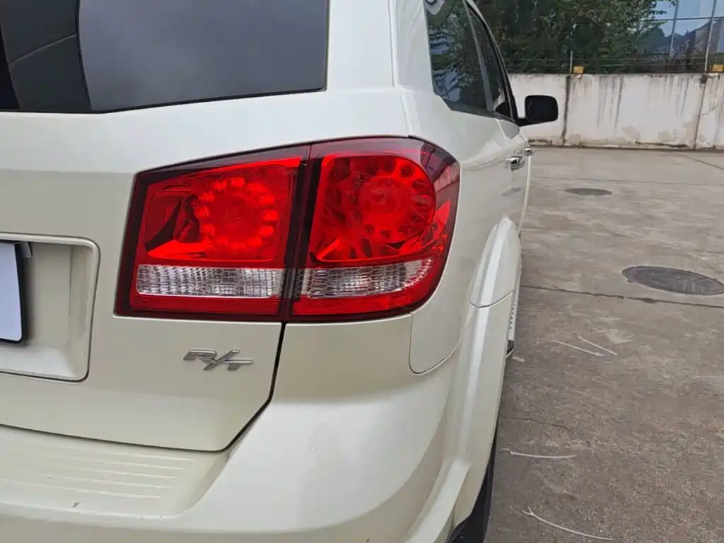 Dodge Journey — миниатюра 8