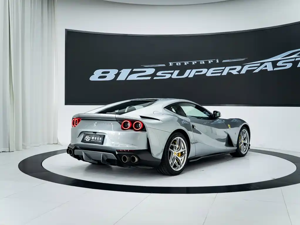 Ferrari 812 — миниатюра 4