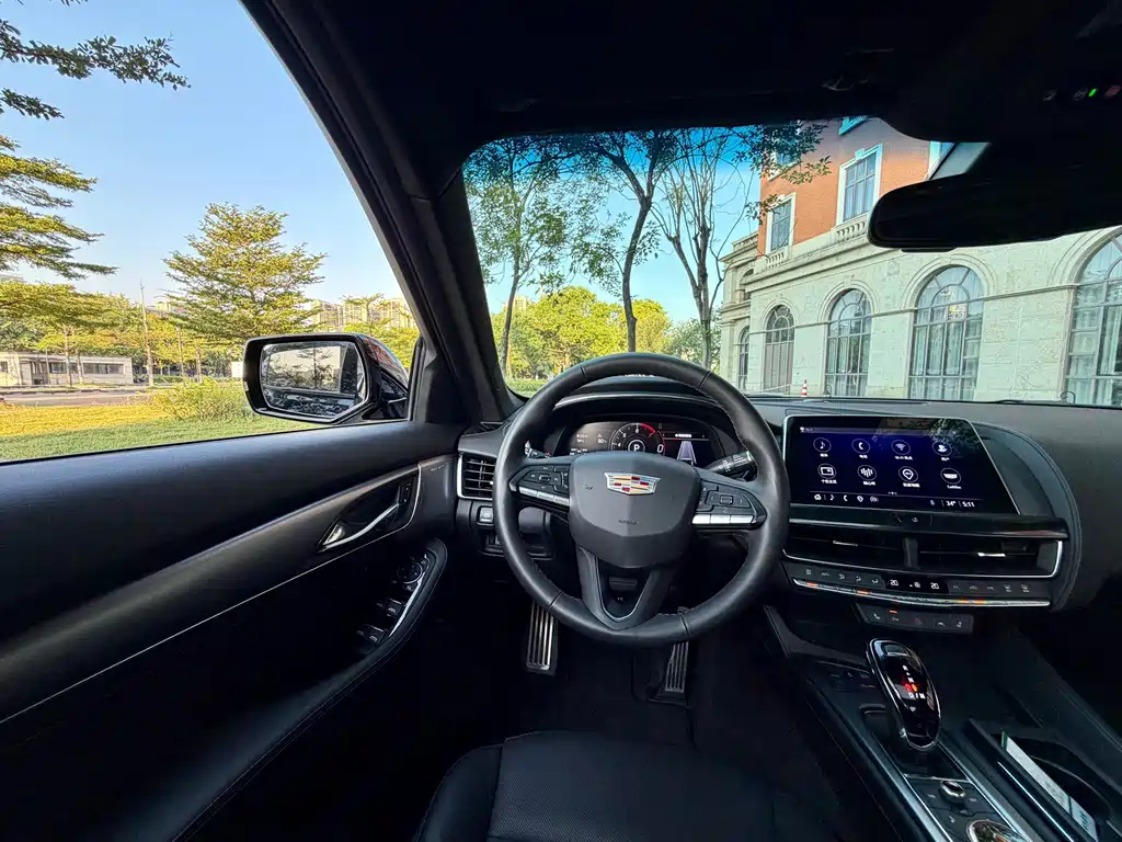 Cadillac CT5 — миниатюра 13