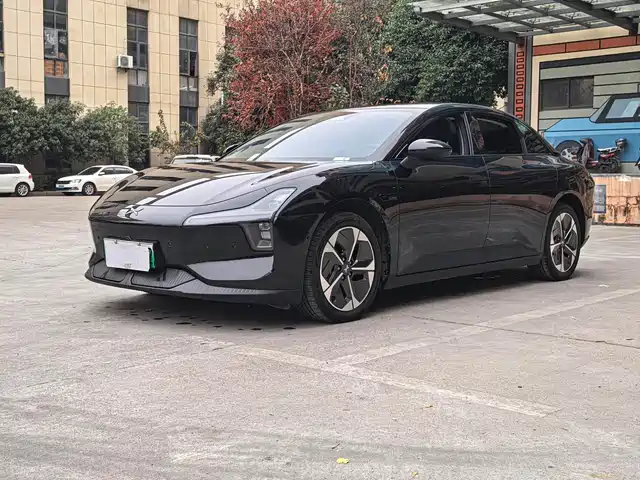 2025 Xpeng Mona M03