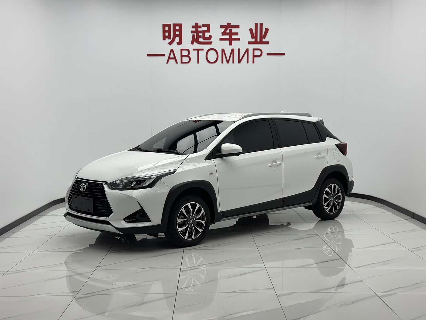 Toyota YARiS L Zhi Xuan 1.5 л 2022 г. Белый, пробег 29000 км