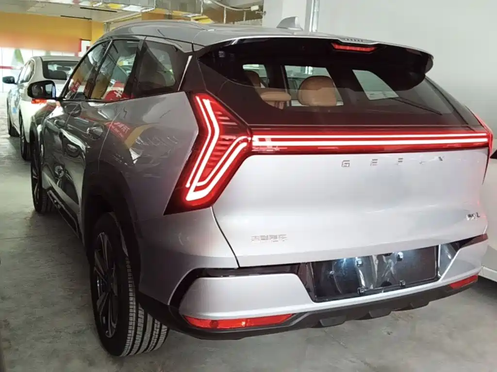Geely Boyue L — миниатюра 5