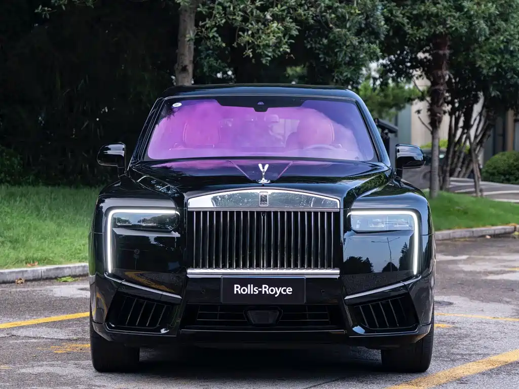 Rolls-Royce Cullinan — миниатюра 2