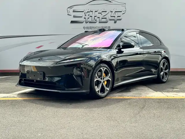 2025 Nio ET5