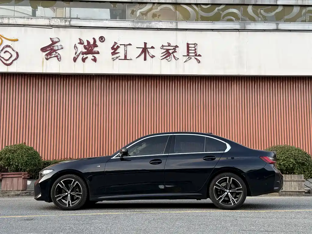 BMW 3 Series — миниатюра 3