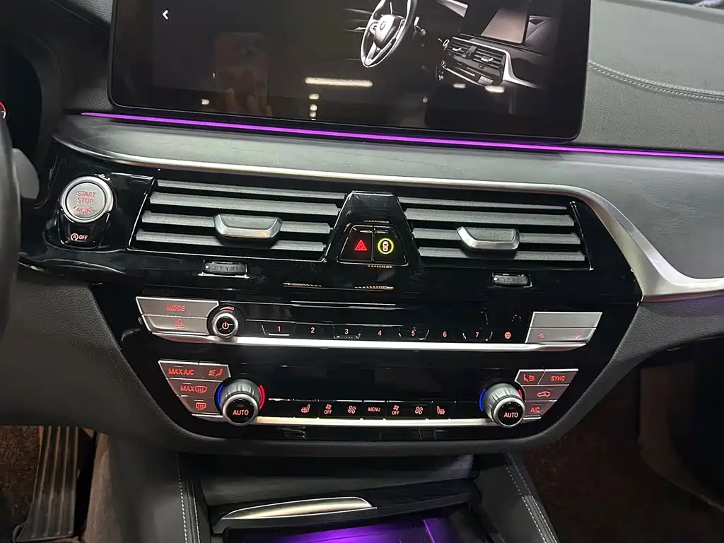 BMW 5 Series — миниатюра 22