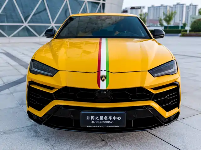 lamborghini urus