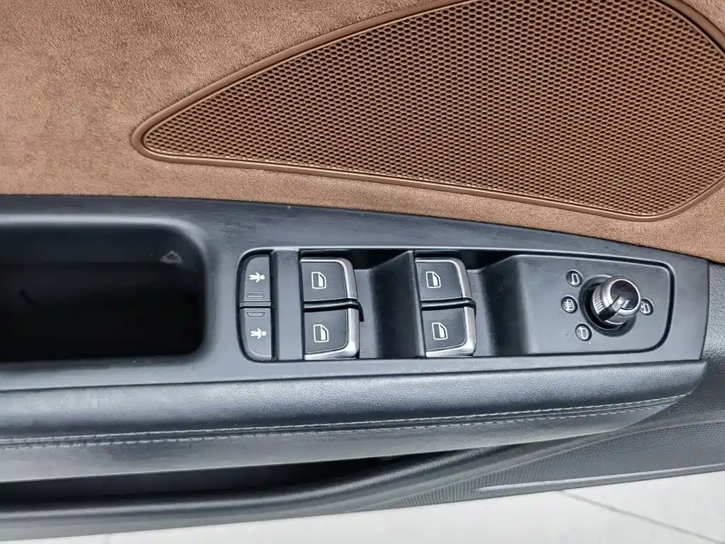 Audi A8 — миниатюра 9