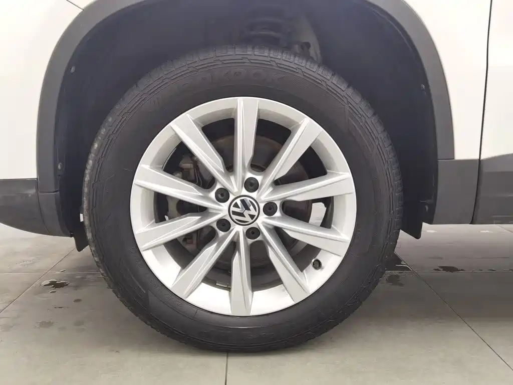 Volkswagen Tiguan — миниатюра 17