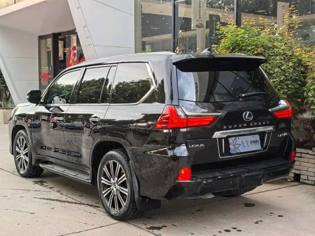 Lexus LX — миниатюра 3
