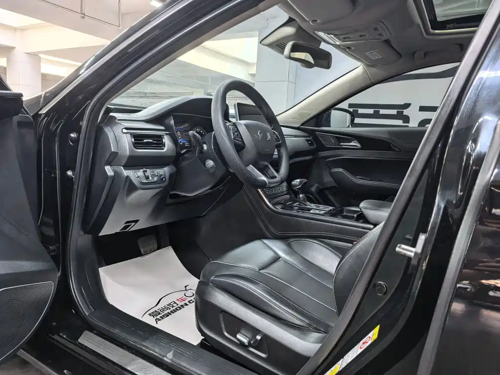 Hongqi Hongqi H5 — миниатюра 7