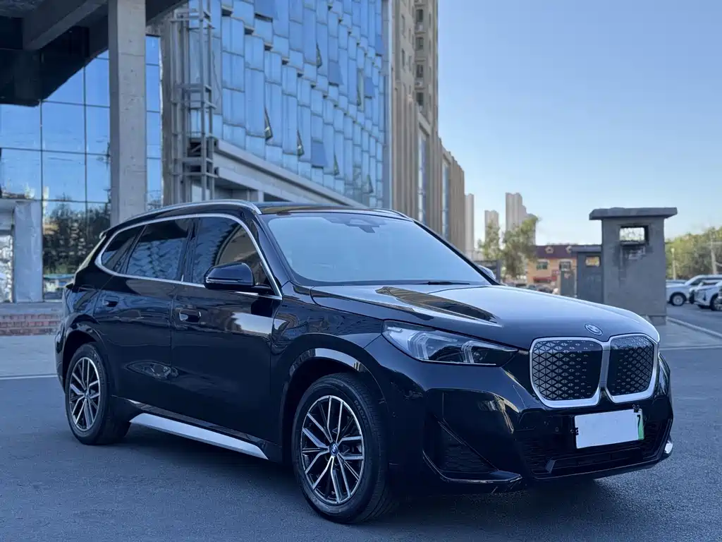 BMW iX1 — миниатюра 3