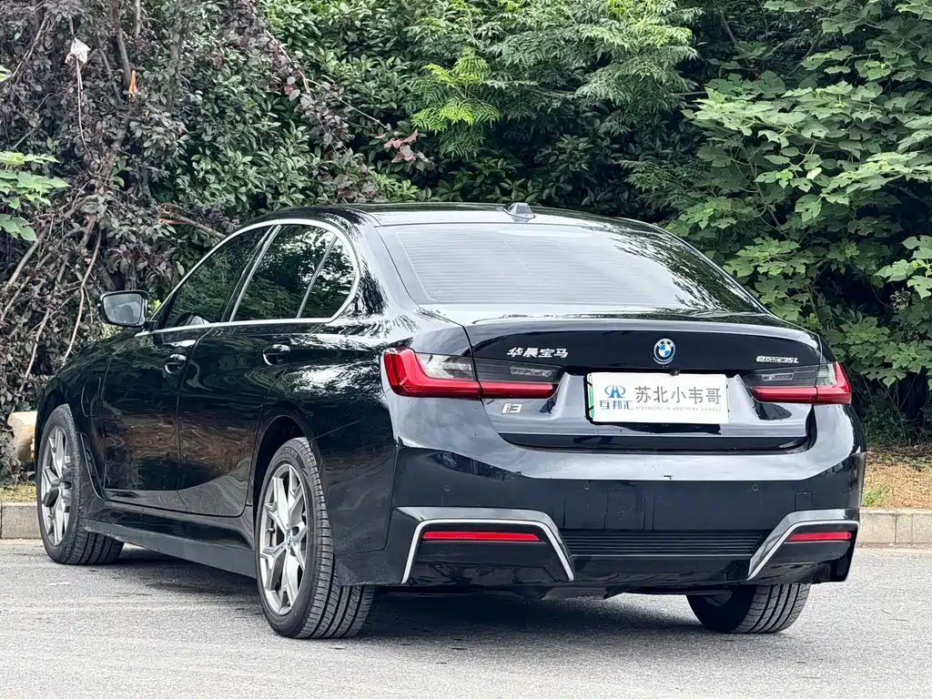 BMW i3 2024 eDrive 35 L