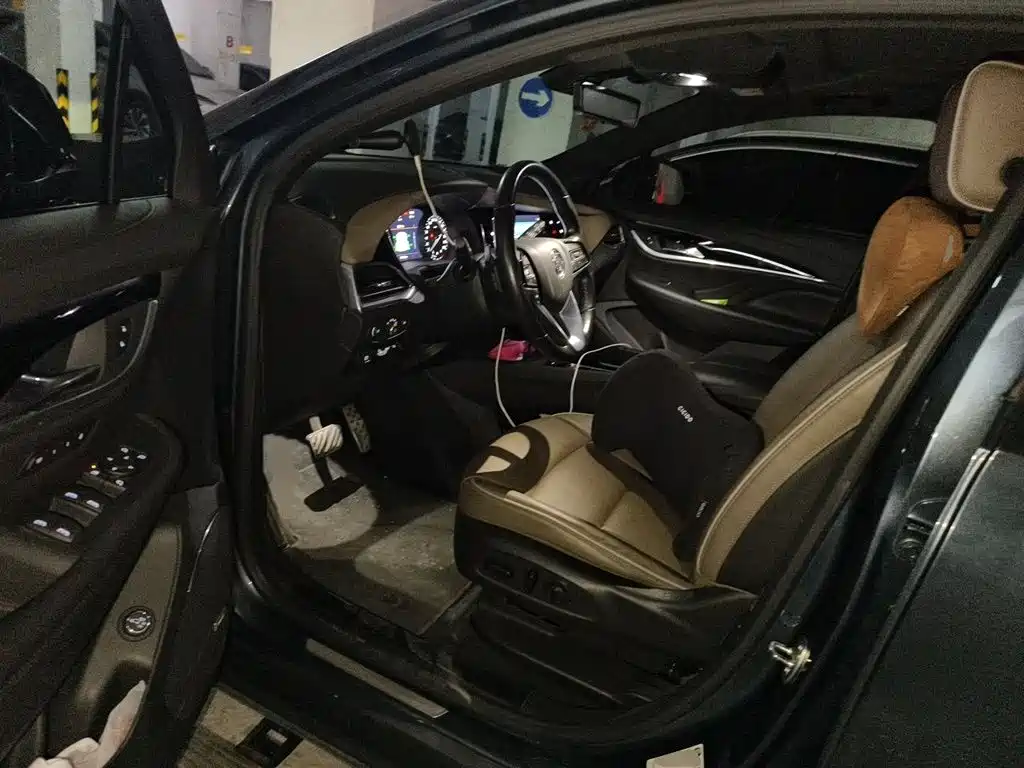 Buick Enclave — миниатюра 12