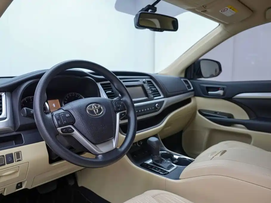 Toyota Highlander — миниатюра 6