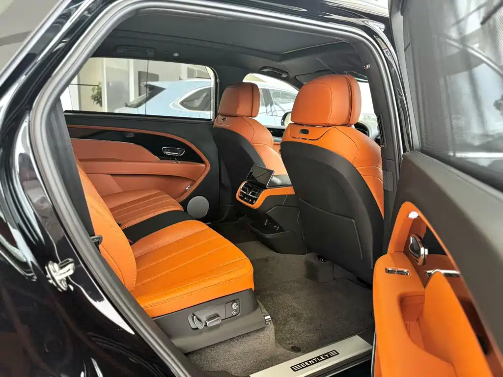 Bentley Bentayga 2026 4.0T V8