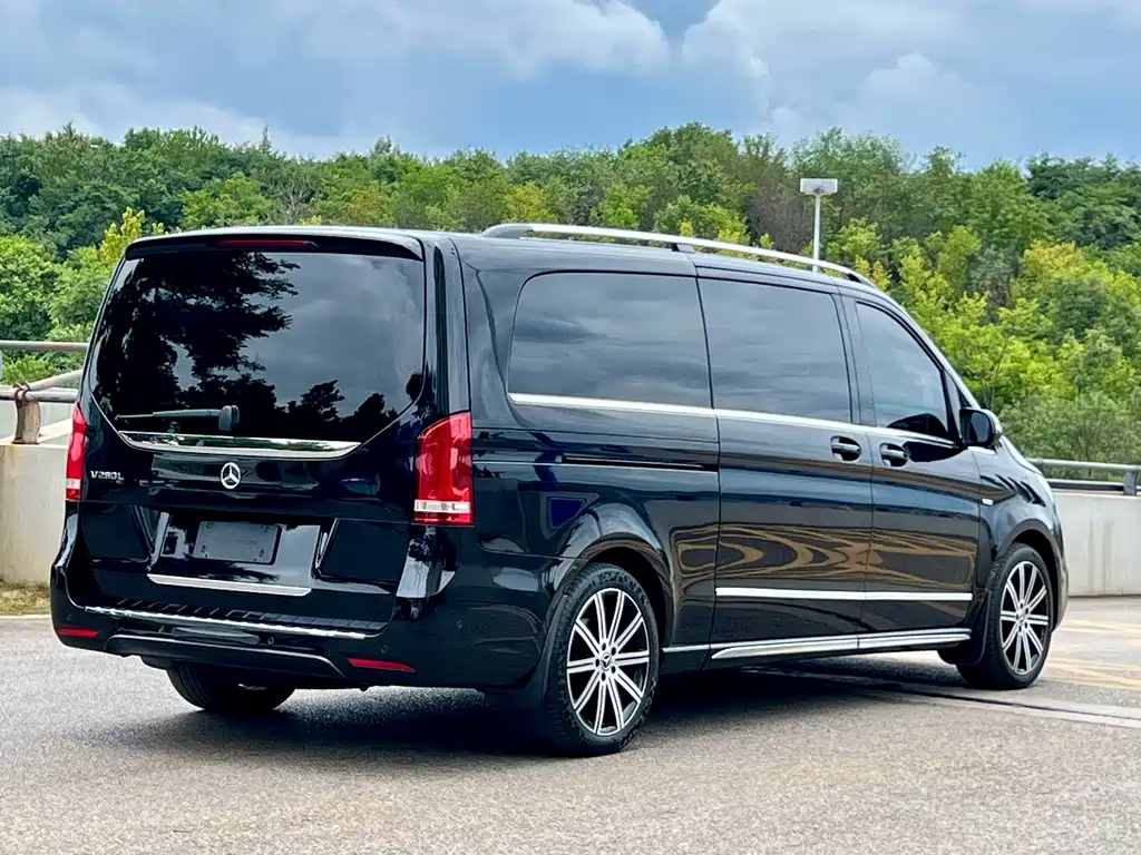 Mercedes-Benz V-Class V 2022 V 260 L Luxury