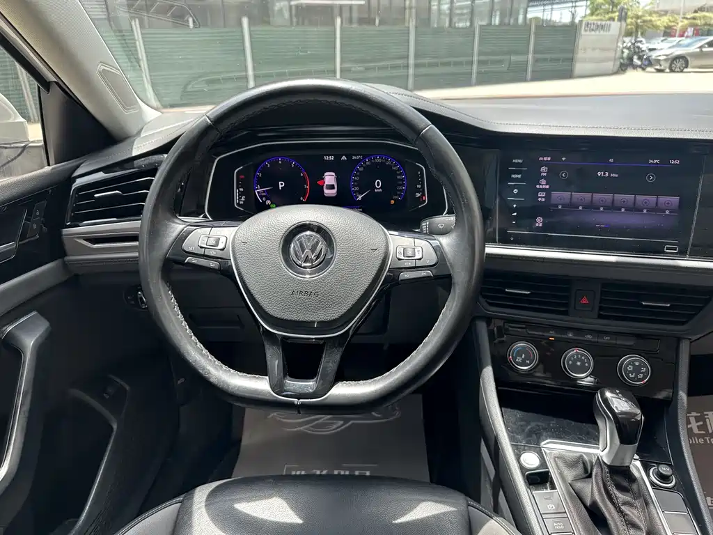 Volkswagen Sagitar 2022 280TSI DSG