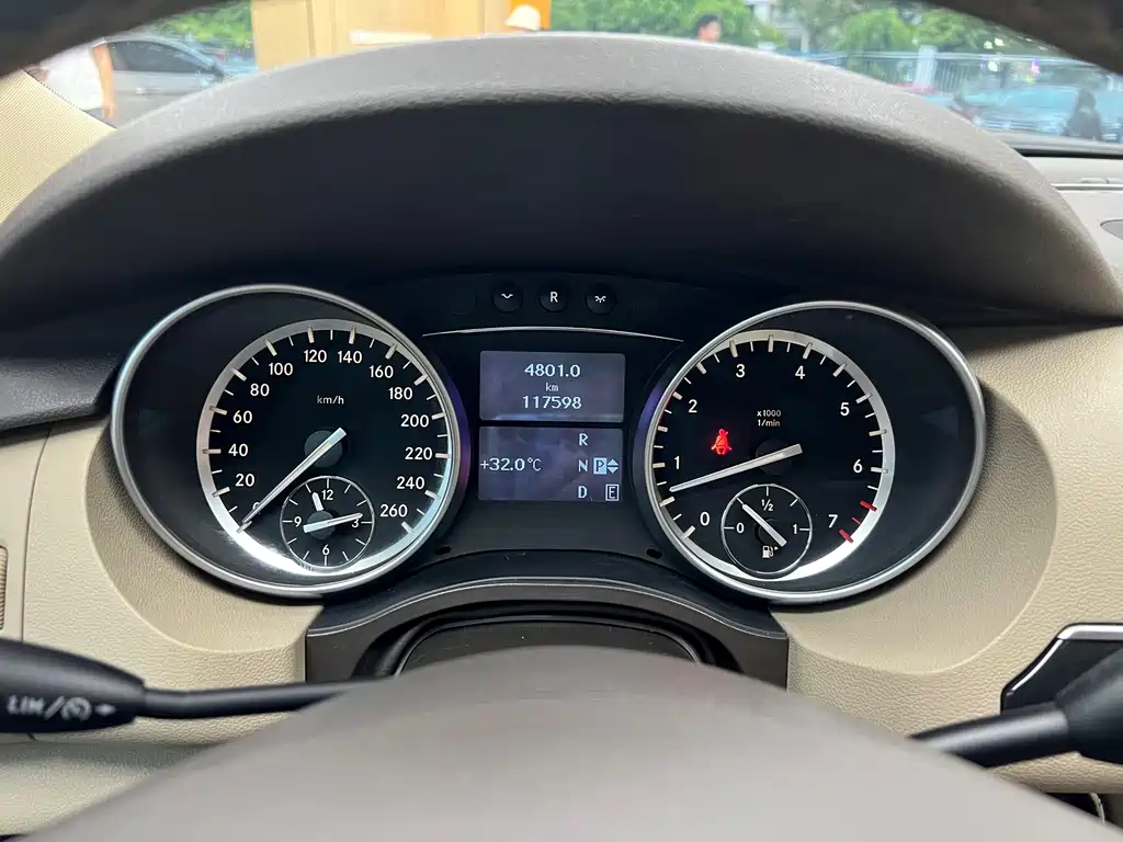 Mercedes-Benz R-Class — миниатюра 38