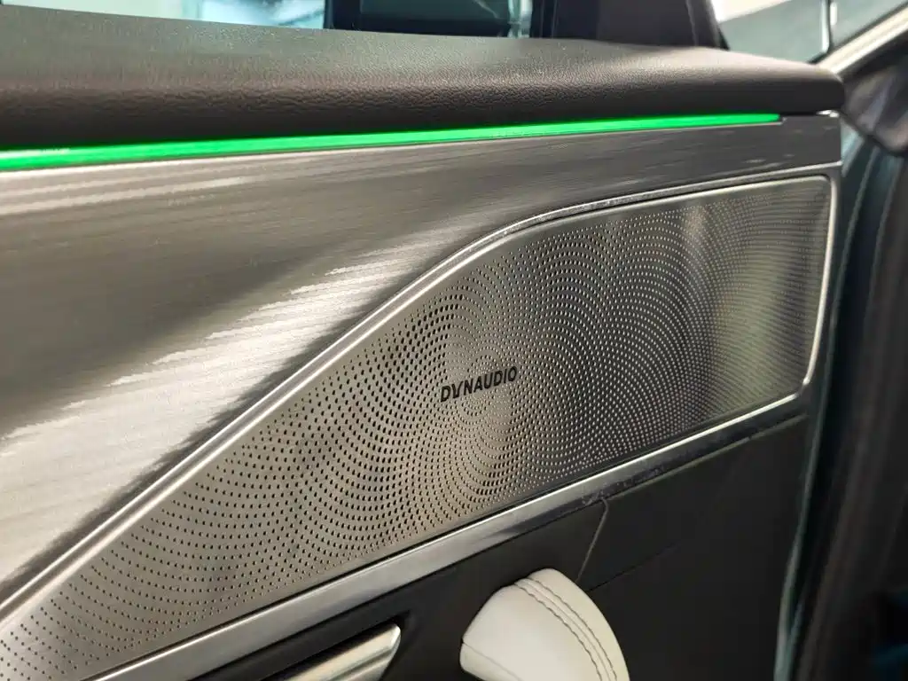 XPeng P7 — миниатюра 15