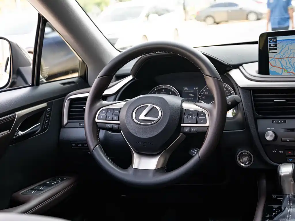 Lexus RX — миниатюра 14