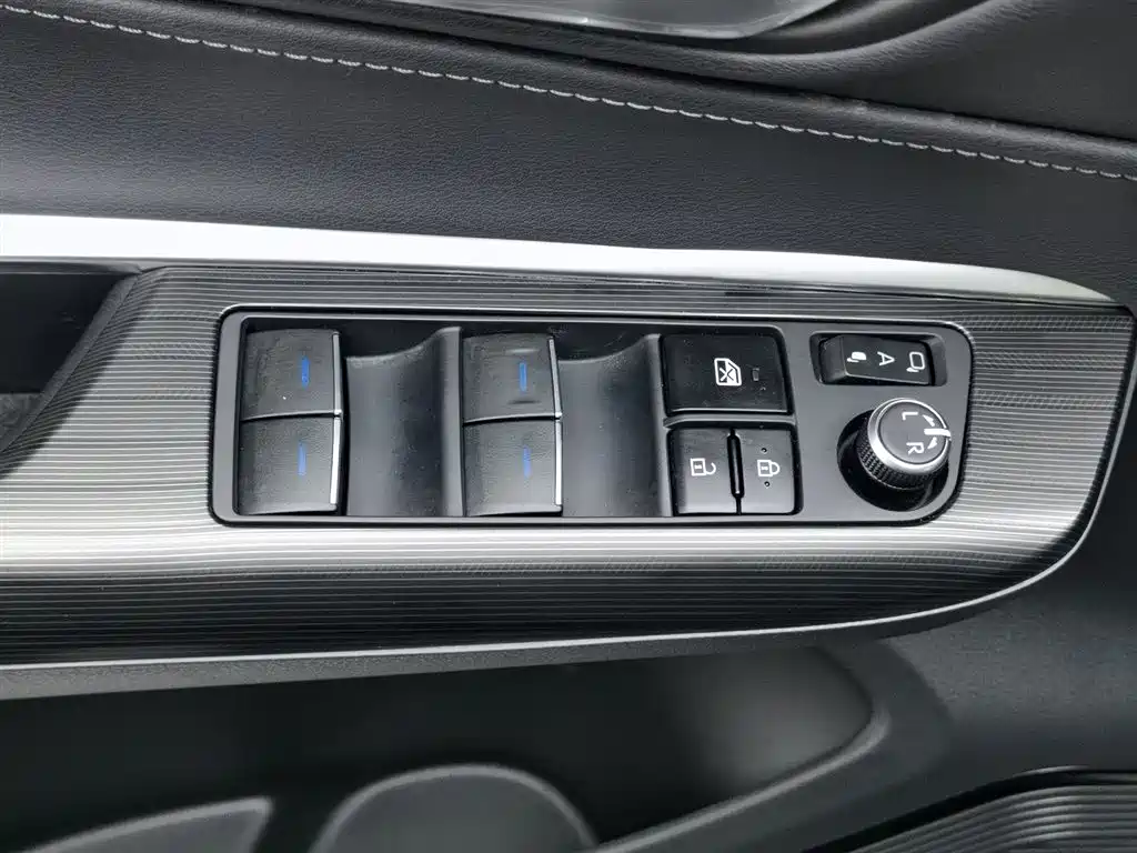 Toyota Harrier 2022 2.5L CVT Luxury
