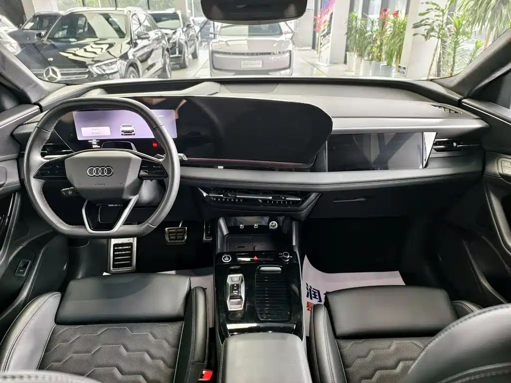 Audi Q6L e-tron — фотографии объявления, Фото 10