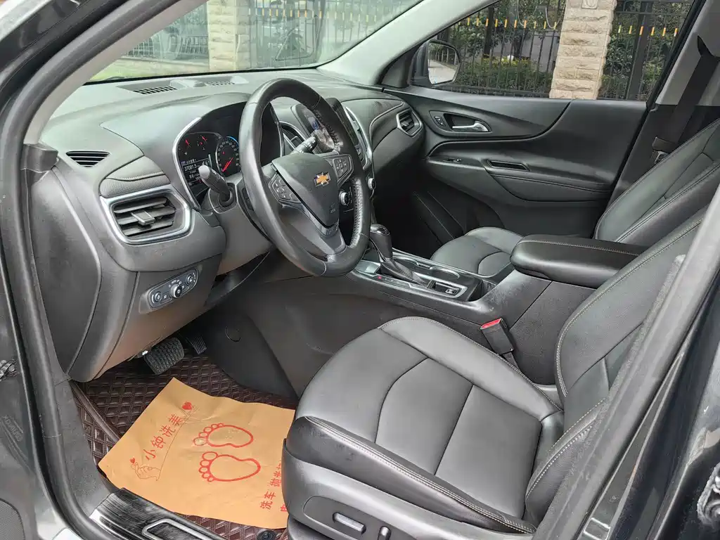 Chevrolet Equinox — миниатюра 13