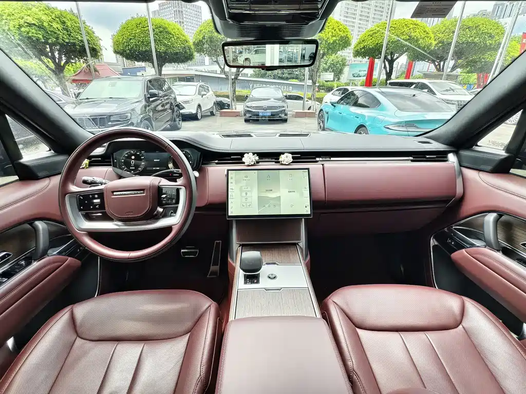 Land Rover Range Rover — миниатюра 6