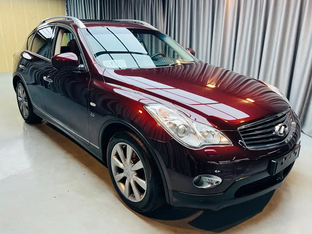 Infiniti QX50 2013 2.5L