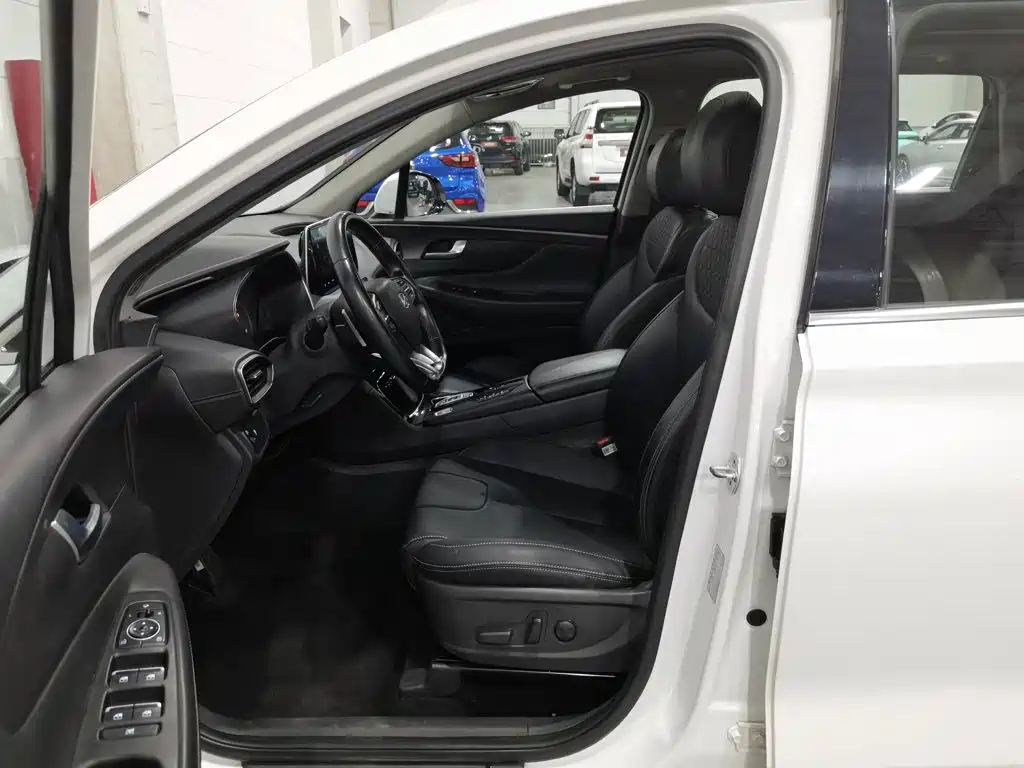 Hyundai Santa Fe — миниатюра 10