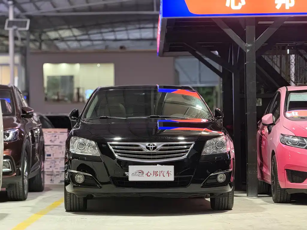 Toyota Camry — миниатюра 2