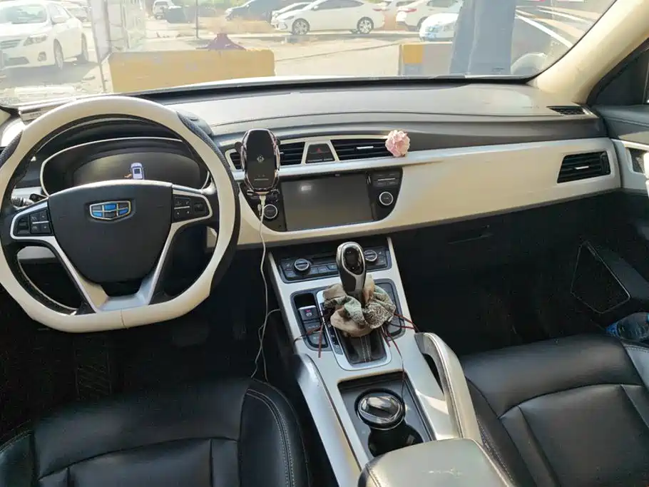 Geely Boyue — миниатюра 12