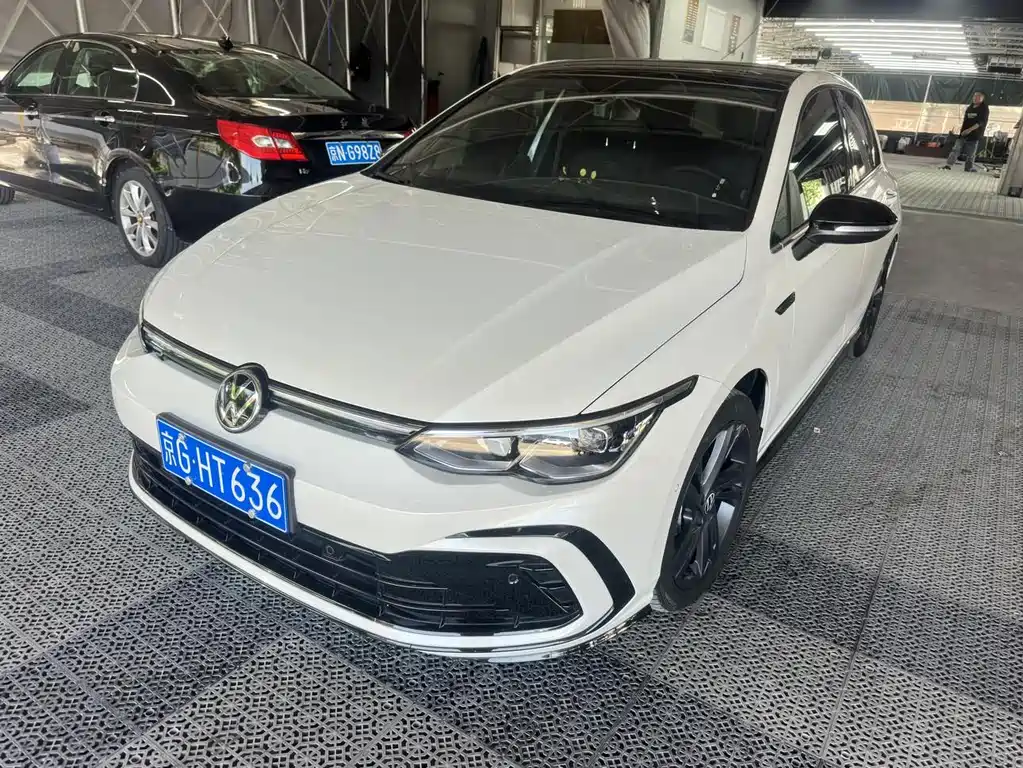 Volkswagen Golf 2023