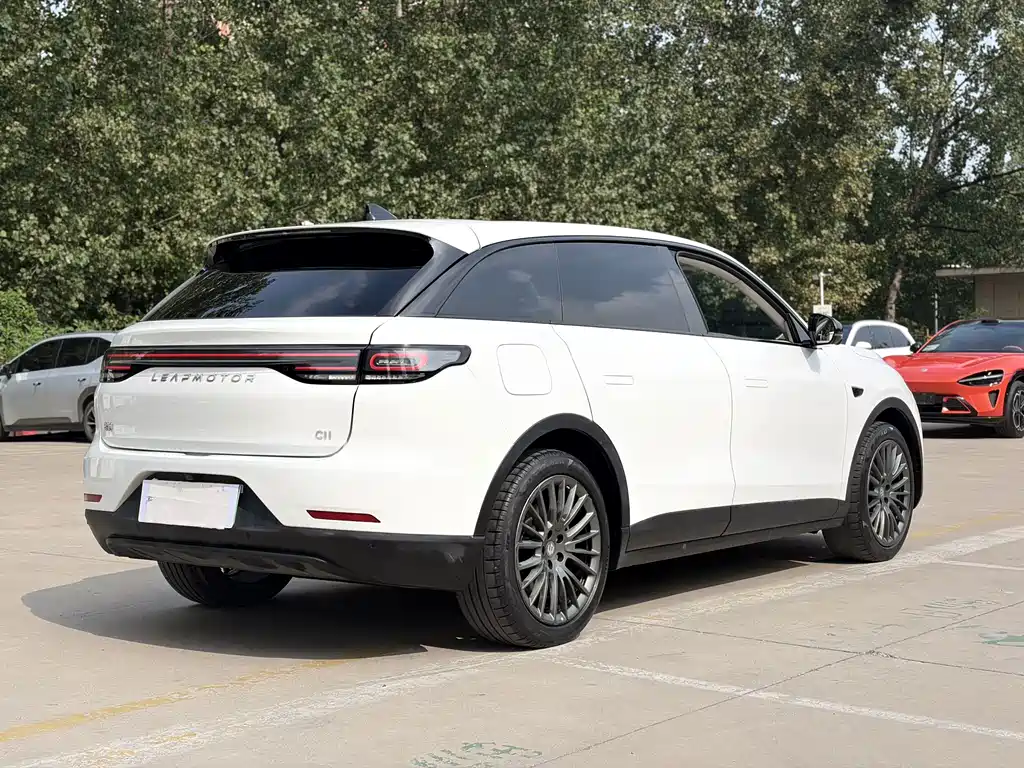 Leapmotor Leapmotor C11 — миниатюра 6