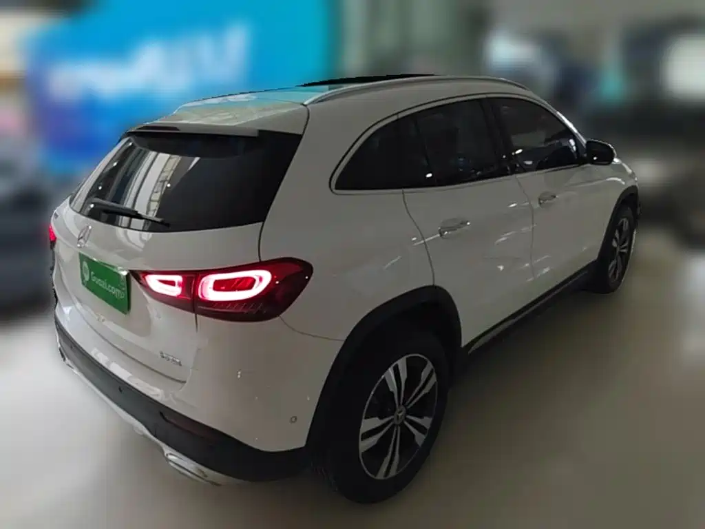 Mercedes-Benz GLA — миниатюра 10