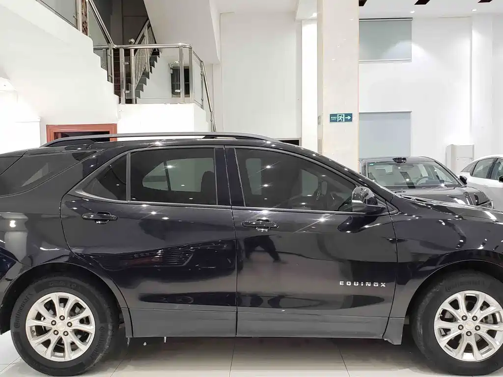 Chevrolet Equinox — миниатюра 12