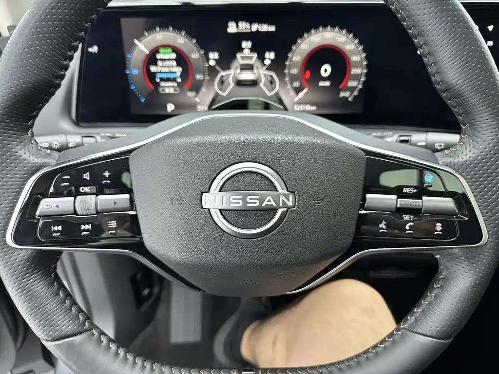 Nissan Ariya — миниатюра 14