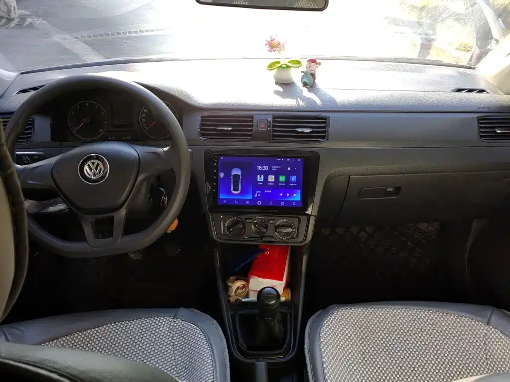 Volkswagen Santana — миниатюра 10