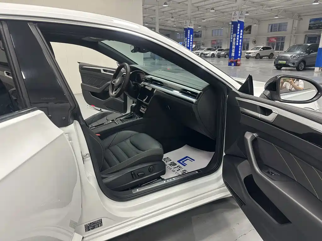 Volkswagen CC — миниатюра 11