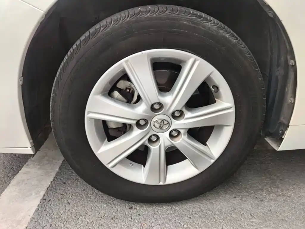 Toyota Verso — миниатюра 23