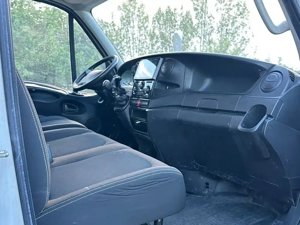 IVECO Ousheng — миниатюра 8