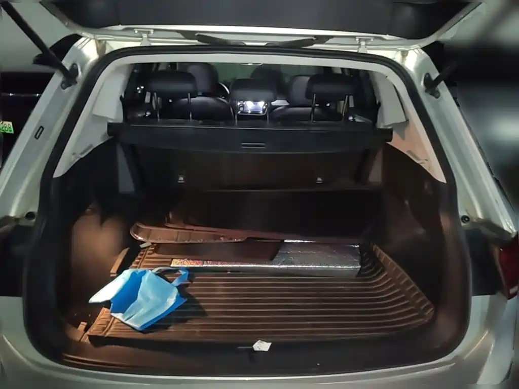 Volkswagen Tiguan L — миниатюра 24