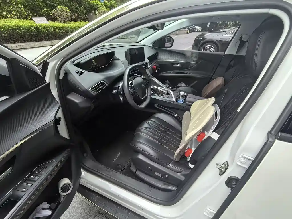 Peugeot 4008 — миниатюра 10